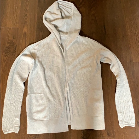 Lululemon Athletica hooded sweater, cut-out back - Picture 1 of 3